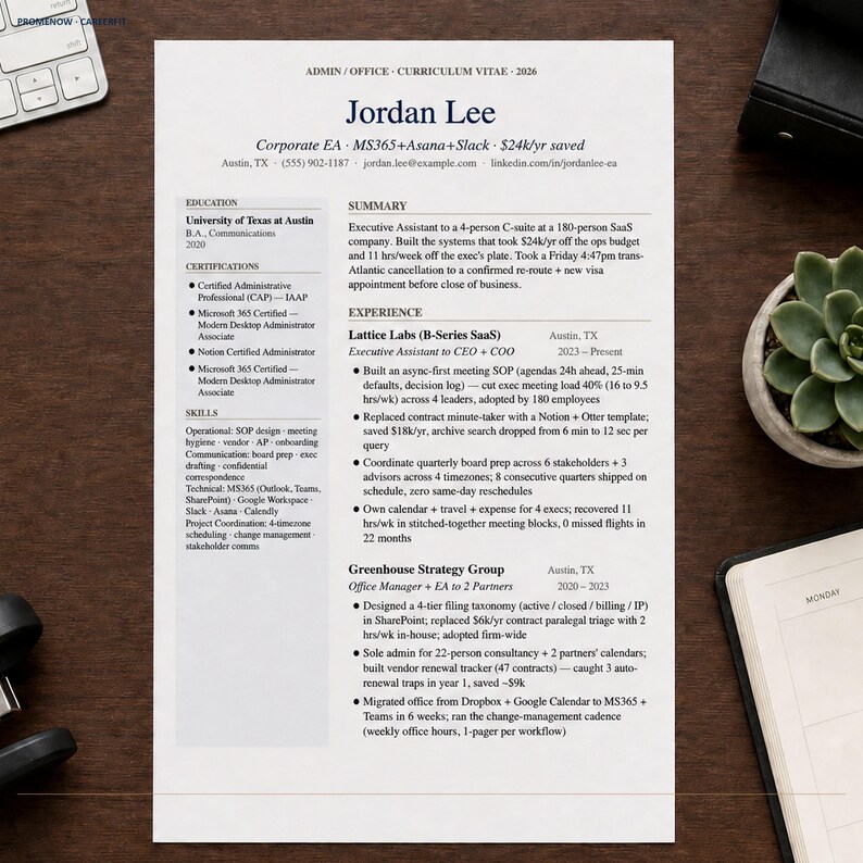 Op de afbeelding: Een cv op een houten bureau met een toetsenbord en een notitieboek. Het cv is voor Jordan Lee en geeft details over opleiding, certificeringen, vaardigheden en ervaring. Het cv bevat de tekst "Corporate EA - MS365+Asana+Slack - $24k/yr saved."