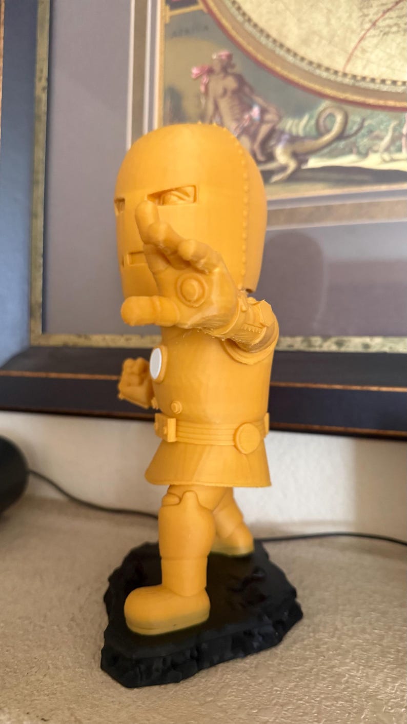 Gold Hero Figure - 3D printed statue (Faux Iron Man fan art) image 2