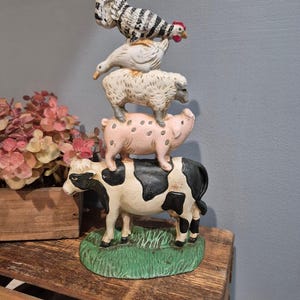 Batente de porta vintage em ferro fundido com animais de fazenda empilhados, Midwest Importers Country Folk Art, pesado, com vaca, porco, ovelha e galo, 1kg