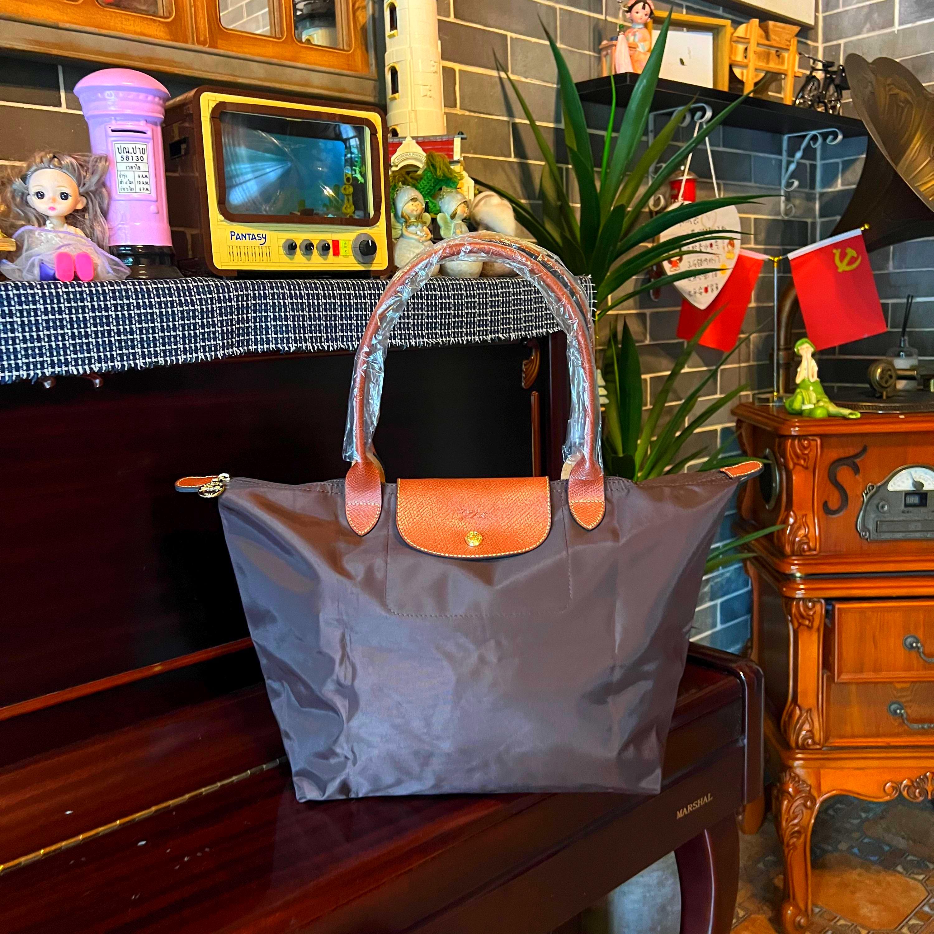 Longchamp vintage leather bag - Etsy 日本