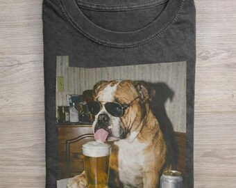 English Bulldog Drink Beer Shirt, Vintage Dog Lover T-shirt, Gift Bulldog Mom, Trendy Aesthetic Dog Tee, Unisex Graphic Shirt