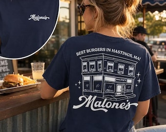 Malone's Bar OffCampus zweiseitiges Hemd, Briar U Hockey Romance T-Shirt, Beste Burger Hastings MA, Bücherwurm Geschenk