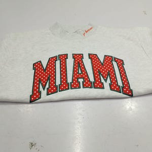 Sudadera de cuello alto con lunares personalizada, sudadera con nombre bordado personalizado, sudadera holgada de corte recto, color de fuente personalizado, regalo para ella.