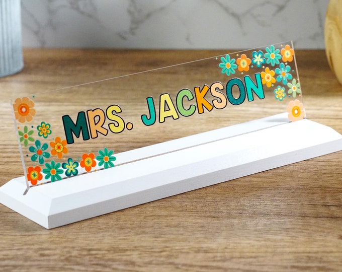Personalized Teacher Gift, Desk Name Plate, Teacher Name Sign, Coworker Gift. Made Exclusively by Garo Signs. Size 10" x 2.5”