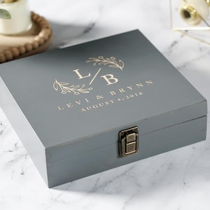 Caja de recuerdos personalizada, caja de madera para recuerdos, regalo para parejas, caja personalizada grabada, caja de joyería, caja de fotos, cofre de recuerdos de boda