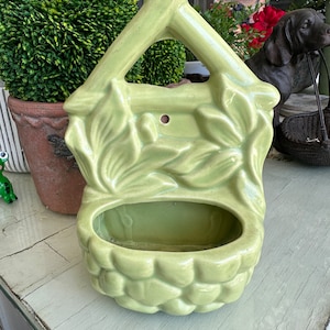 Vintage Chartreuse Green Ceramic Wishing Well Wall Pocket