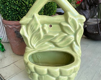 Vintage Chartreuse Green Ceramic Wishing Well Wall Pocket