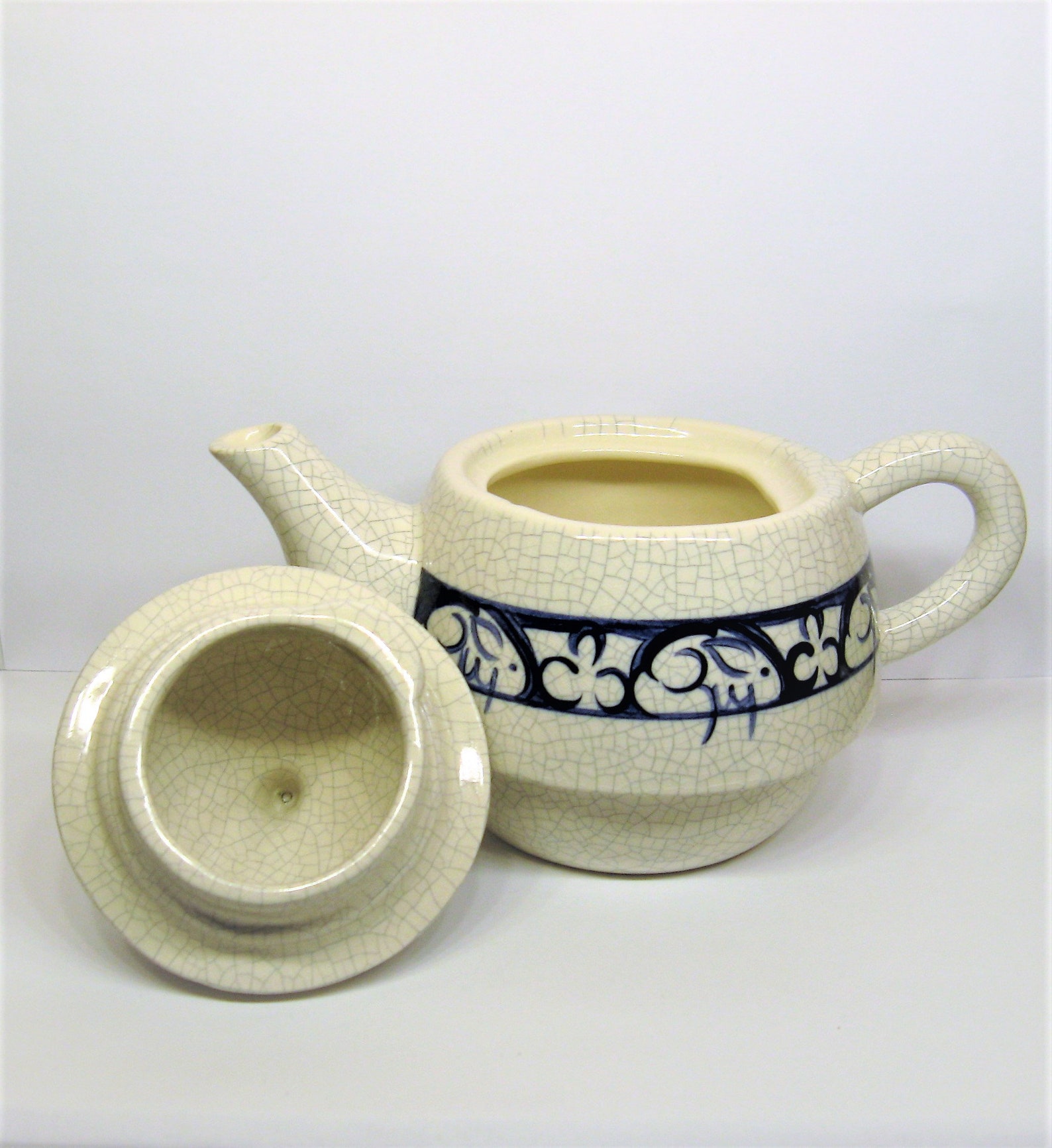 Dedham Pottery Rabbit Teapot by The Potting Shed Vintage Etsy