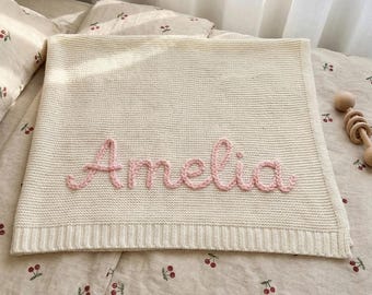 名前入りの手作り刺繍ベビーブランケット、出産祝い、子供部屋、初めての思い出にぴったりのパーソナライズされた新生児ギフト