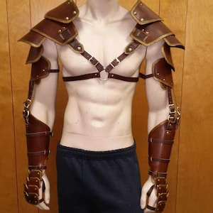 Lederrüstung Voll-Armgurt: Maßgeschneiderte LARP Cosplay Schulterstücke & Panzerhandschuhe
