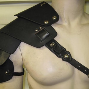 Leather Shoulder armor Leather Armor spaulder leather pauldron LARP armor cosplay armor viking armor celtic armor leather shoulder armour