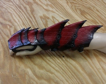 Dragon Scale Gauntlets Dragonscale Gauntlets Leather Gauntlets LARP armor cosplay armor Dragon armor Dragon Gauntlets armour