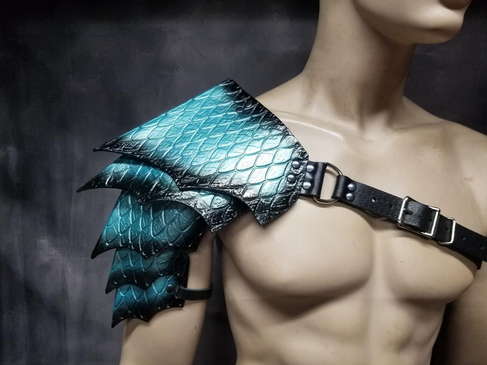 Dragon Scale Leather Spaulder: Custom LARP Cosplay Armor - Etsy