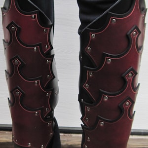 Leather Armor Gothic Greaves image 1