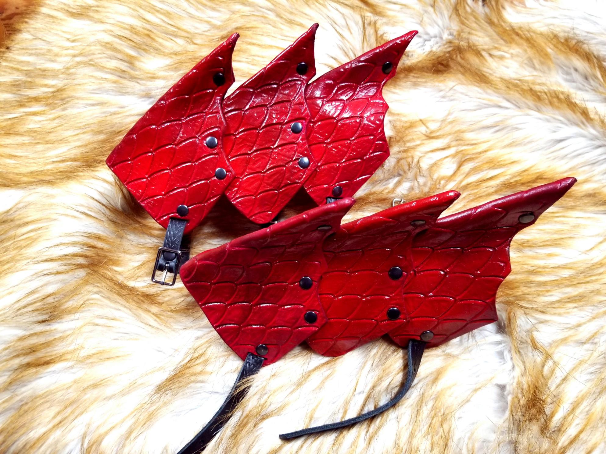 Dragon Scale Leather Bracers: Custom LARP Cosplay Gauntlets - Etsy