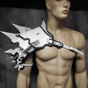 Spiked Barbarian Leather Shoulder armor Leather Armor spaulder leather pauldron LARP armor cosplay armor viking armor celtic armor armour