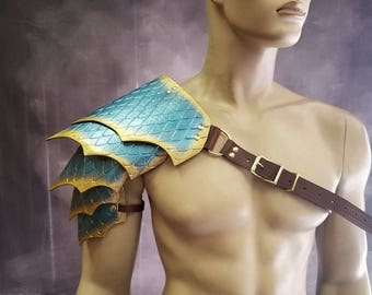 Dragon Scale Leather Spaulder: Custom LARP Cosplay Armor