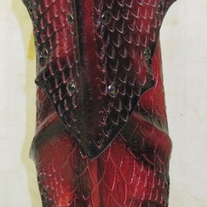 Leather Armor Dragon Scale Greaves image 3