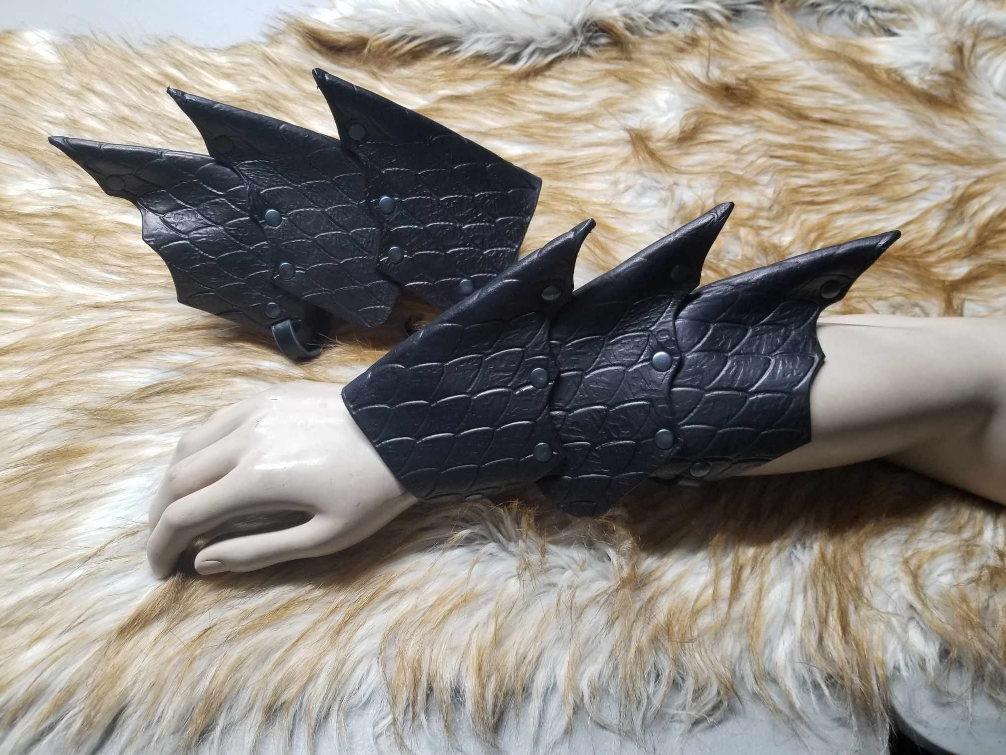 Dragon Scale Leather Bracers: Custom LARP Cosplay Gauntlets - Etsy