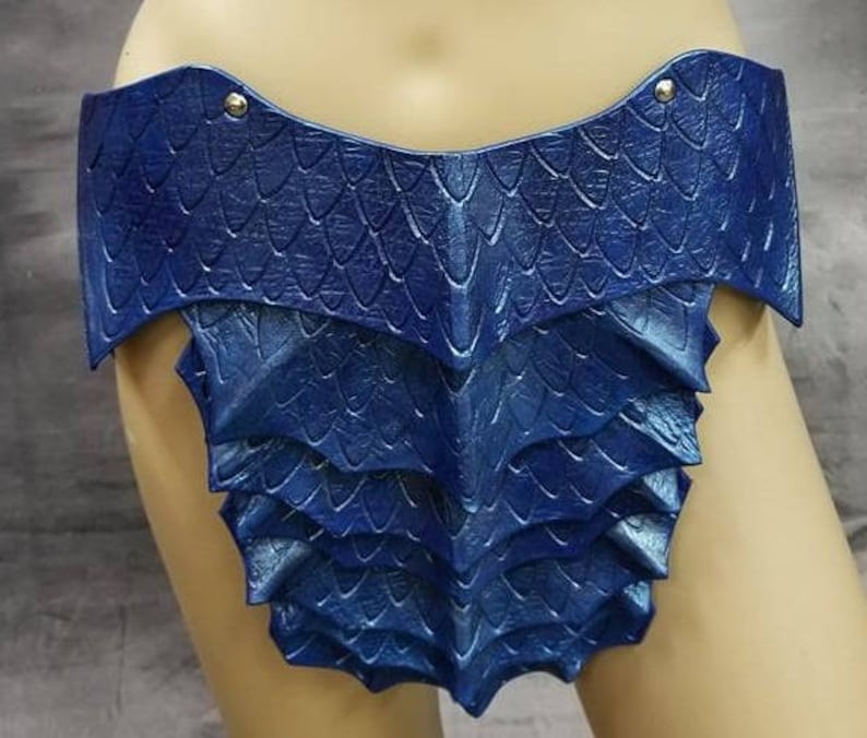 Dragon Scale Leather Armor Set: Custom Women's LARP Cosplay Costume - Etsy