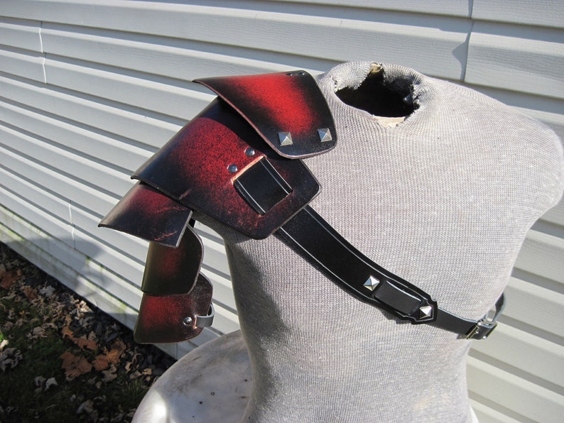 Leather Armor Sentinel segmented shoulder