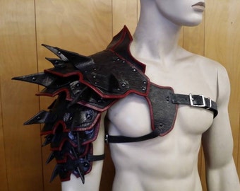 Spiked Barbarian Leather Shoulder armor Leather Armor spaulder leather pauldron LARP armor cosplay armor viking armor celtic armor armour