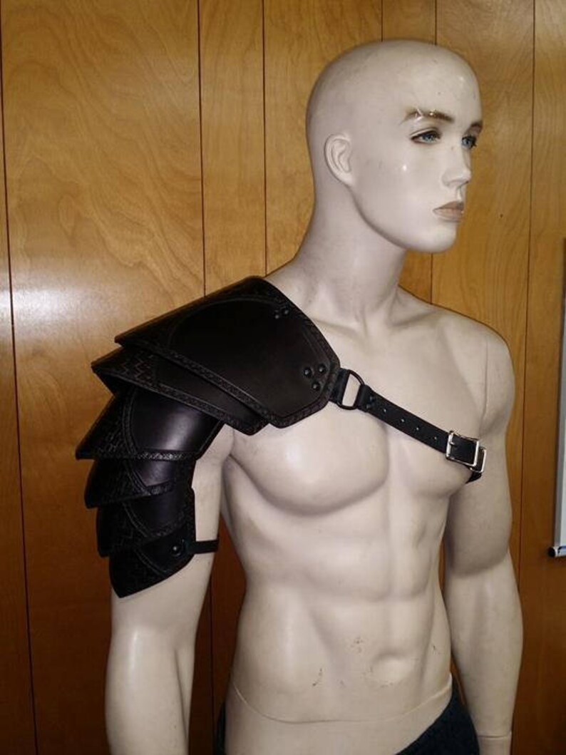 Leather Armor Ornate Sentinel 2 six piece segmented shoulder