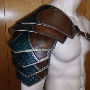 Leather Shoulder armor Leather Armor spaulder leather pauldron LARP armor cosplay armor viking armor celtic armor leather shoulder armour