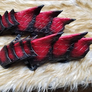 Dragon Scale Gauntlets Dragonscale Gauntlets Leather Gauntlets LARP armor cosplay armor Dragon armor Dragon Gauntlets armour