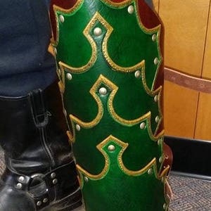 Leather Armor Gothic Greaves image 4