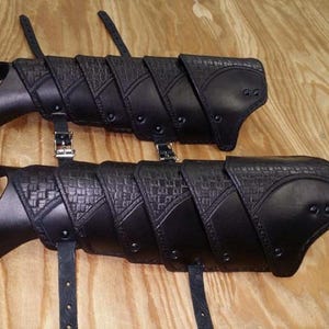 Leather Armor Ornate Scaled Greaves