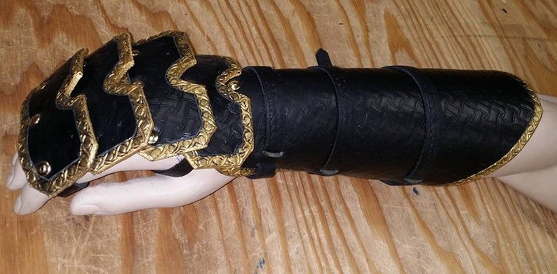 Leather Armor IN STOCK Reverse Clamshell Gauntlet