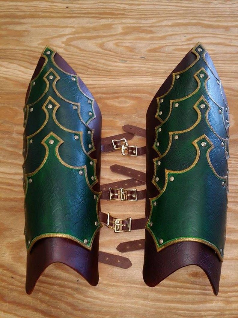 Leather Armor Gothic Greaves image 3