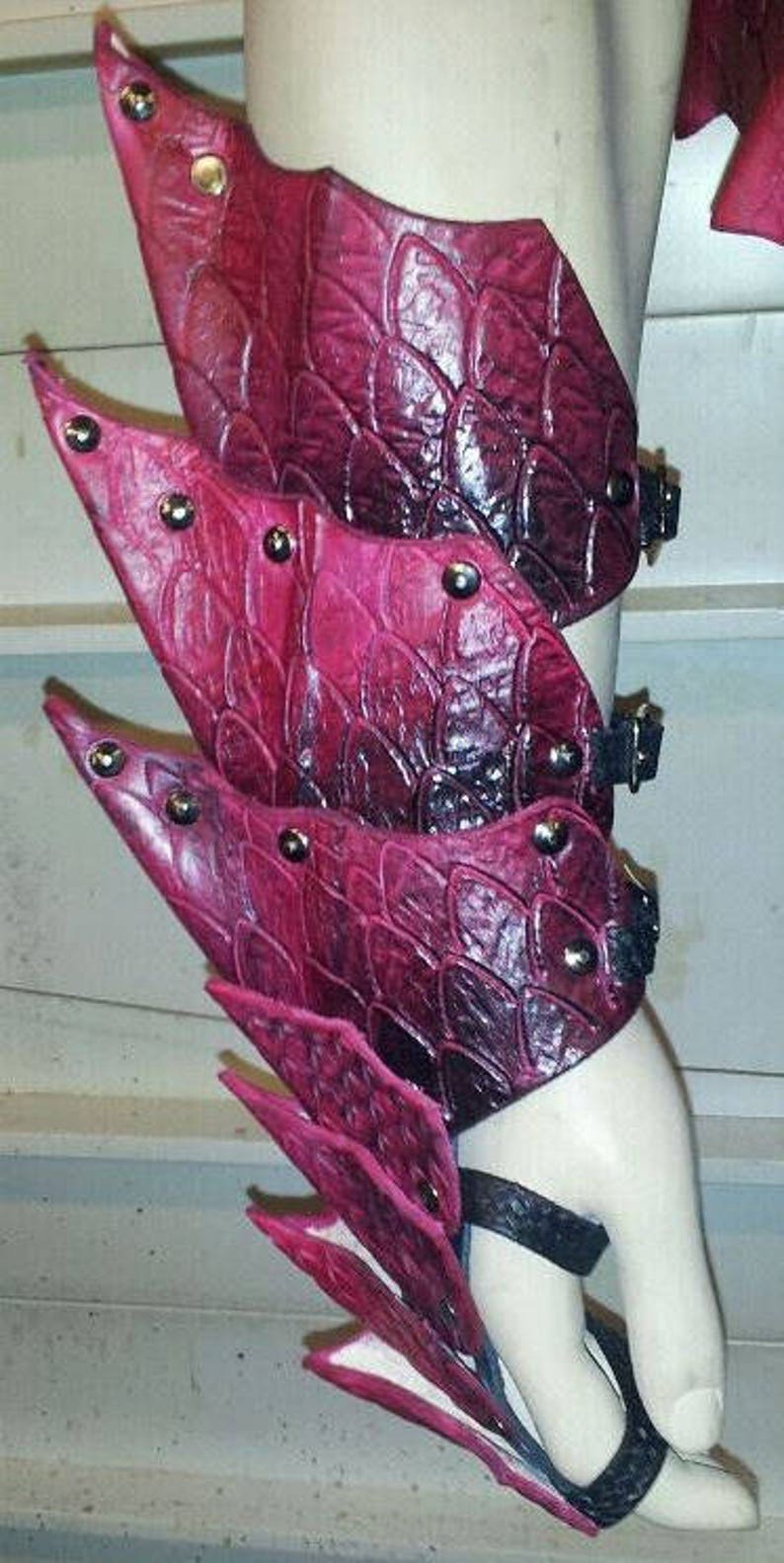 Dragon Scale Gauntlets Dragonscale Gauntlets Leather Gauntlets LARP armor cosplay armor Dragon armor Dragon Gauntlets armour image 8