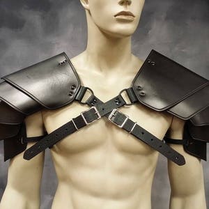 Leather Shoulder armor Leather Armor spaulder leather pauldron LARP armor cosplay armor viking armor celtic armor leather shoulder armour