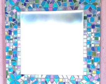 Miroir mosaïque artisanal style jardin côtier | Art vitrail | Décoration murale bleu turquoise | Miroir décoratif 30 x 30 cm