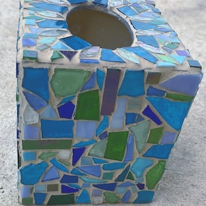 Blue Mosaic Tissue Box Cover | Stained Glass Art | Colorful Bathroom Decor | Handmade Home Accent | Unique Gift afbeelding 10