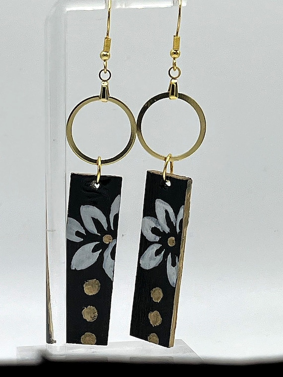 Black and White Flower Hoop Earrings handmade by PascaleRow