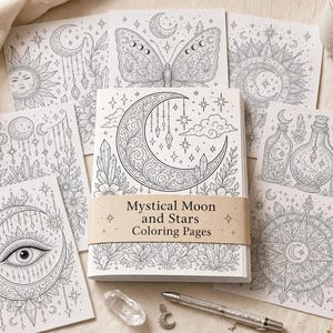 Könnte beinhalten: Eine Sammlung mystischer Malvorlagen mit himmlischen Motiven. Das zentrale Buch mit dem Titel "Mystical Moon and Stars Coloring Pages" ist von einzelnen Seiten mit Monden, Sternen, Kristallen und einem Schmetterling umgeben. Ein Stift, ein Kristall und eine Tasse sind ebenfalls vorhanden.