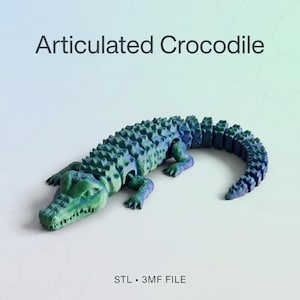 Może przedstawiać: Artykułowana zabawka krokodyla w odcieniach zieleni i niebieskiego. Tekst "Articulated Crocodile" znajduje się nad zabawką. Zabawka składa się z połączonych segmentów, umożliwiających ruch. Na dole obrazu znajduje się tekst "STL • 3MF FILE".