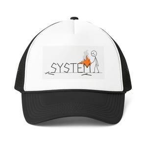 Figura stilizzata che illumina il "SISTEMA" su un berretto da pompiere / Cappello di protesta divertente