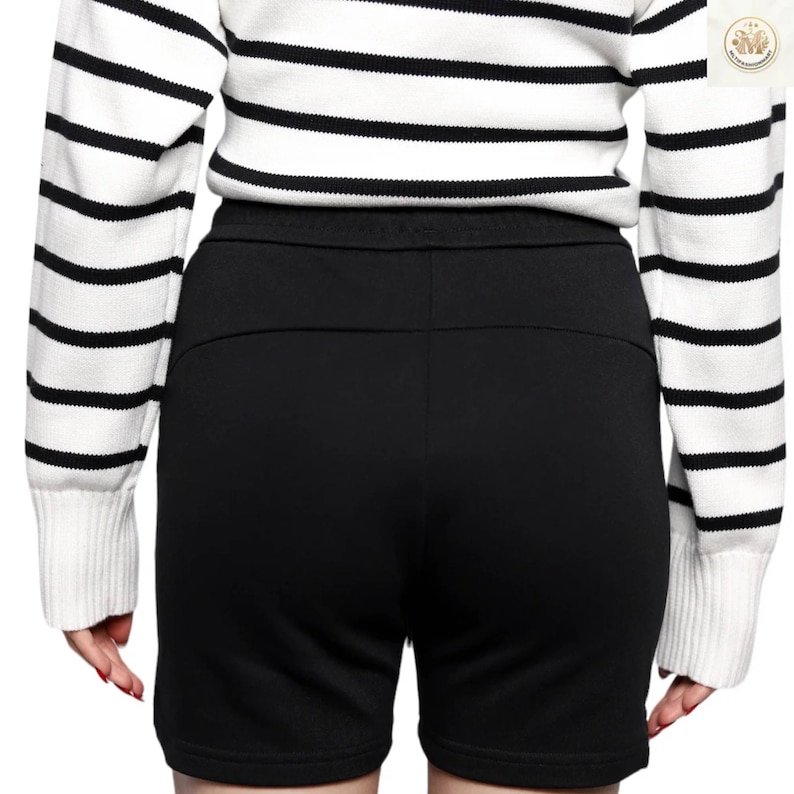 AMI Paris Heart Logo Shorts || Ami De Coeur Cotton Sweat || Luxury Streetwear image 2
