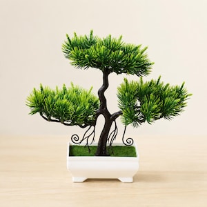 Kunstmatige dennenbonsai, nep-potplant in witte pot, Japanse zen-decoratie voor bureau, plank, kantoor en huis.