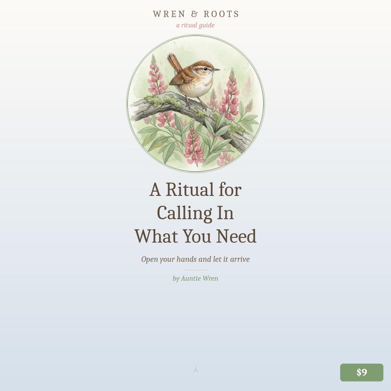 Puede incluir: Portada de libro con el t&iacute;tulo "A Ritual for Calling In What You Need". La portada presenta una ilustraci&oacute;n en acuarela de un p&aacute;jaro posado en una rama con flores rosas. El texto "Wren & Roots" est&aacute; en la parte superior.