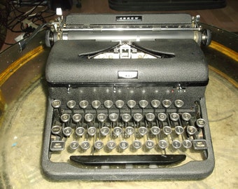 Vintage royal typewriter | Etsy