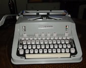 Mint Condition 1960S HERMES 3000 MANUEL TYPEWRITER With Instruction Manual Key Lock And Cleaning Brushes