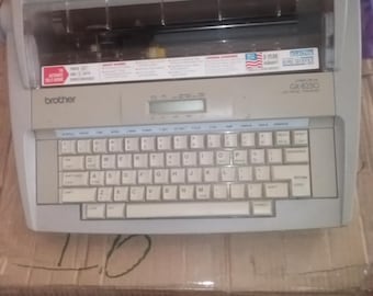 Brother GX-8250 With Display And Memory Daisy Wheel Electric Typewriter  Re-Furbished