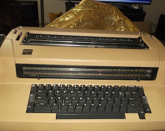 Self Correcting I B M Selectric III Dual Pitch Heavy Duty Office Typewriter Serviced And Tested Looks And Works Great