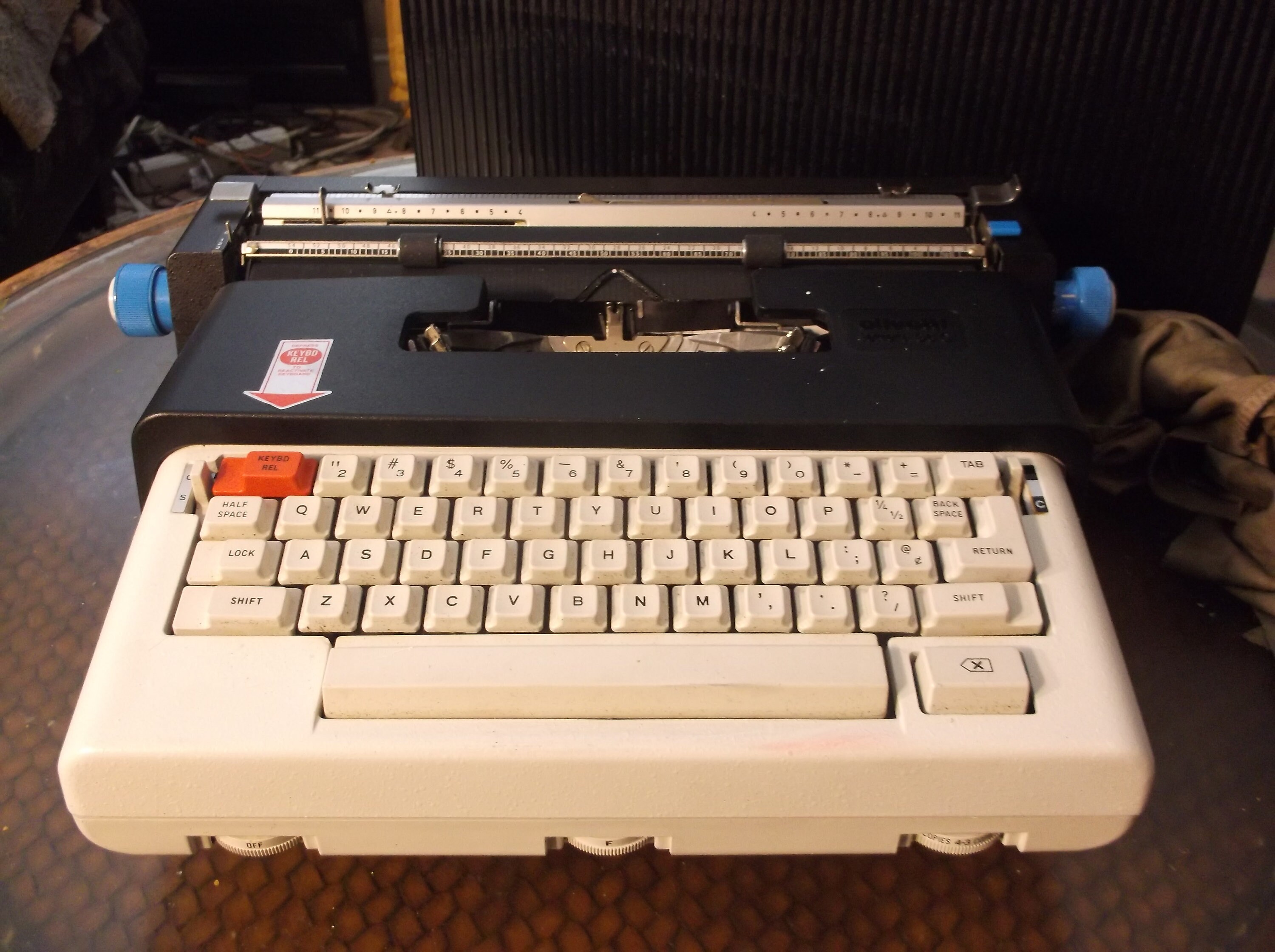 Olivetti Lettera 36-C Self-Correcting 1970s Electric Portable Typewriter Itallian Design