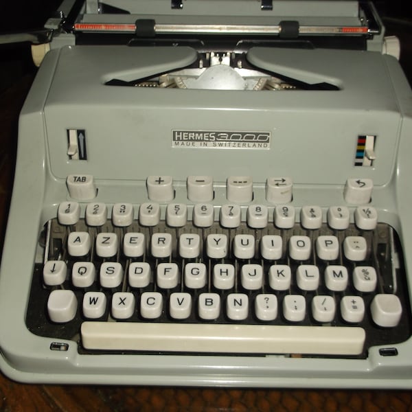 1960s HERMES 3000  The Rolls-Royce Of All Typewriters Serial No#3554446   Made American Keyboard With Special Foreign Keys